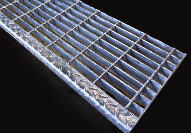 1-carbon-steel-stair-tread