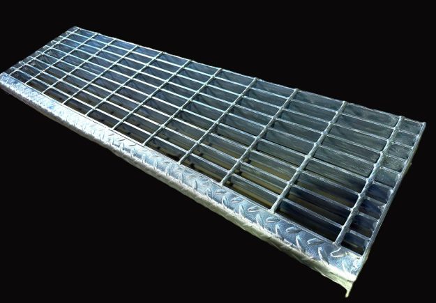 2-carbon-steel-stair-tread