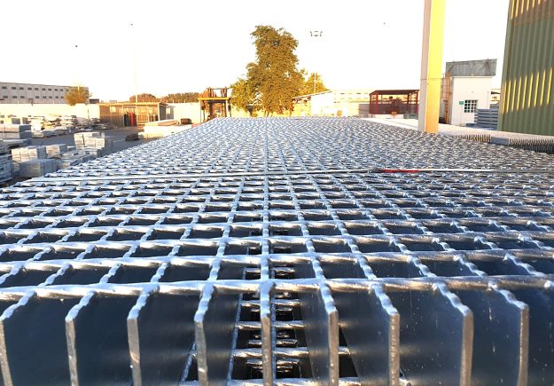A_metal_bar_galvanized_grating A_metal_bar_galvanized_grating