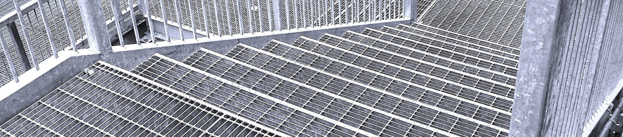 fabrication-banner-steel-grating-stairs-walkway-floor